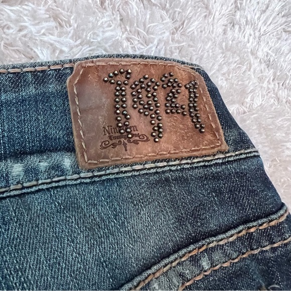 🤠 1921 Western Glove Works Chrissie Low-Rise Slim-Leg Distressed Jeans | 29x32 - Picture 8 of 14